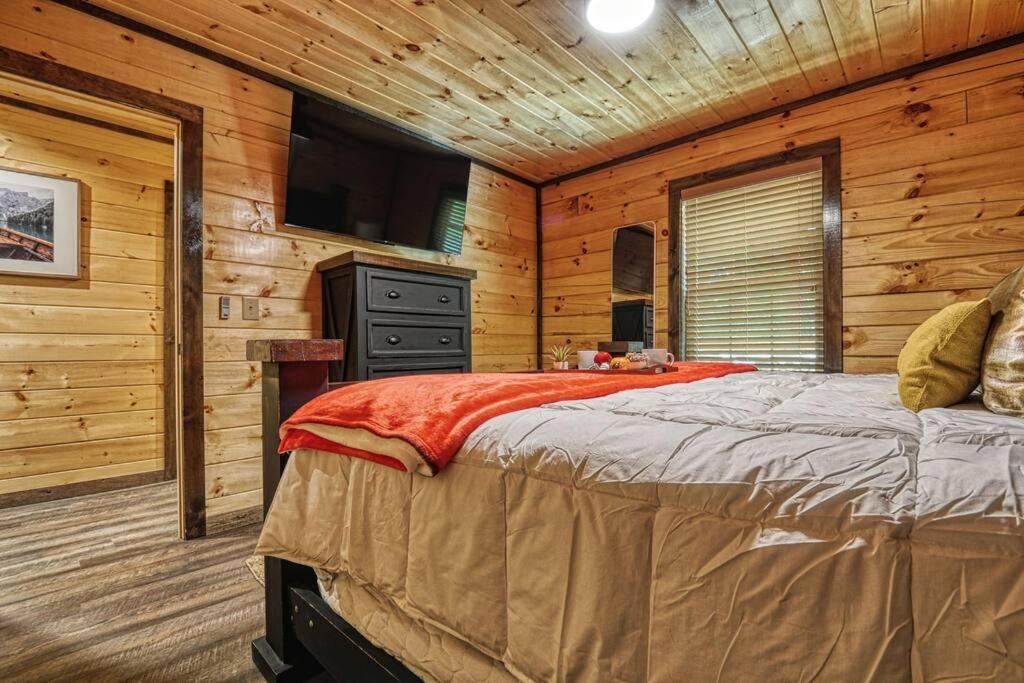 Adventure Retreat/Cabin/Pool+Hot Tub/Game Room+Theater Sevierville Εξωτερικό φωτογραφία