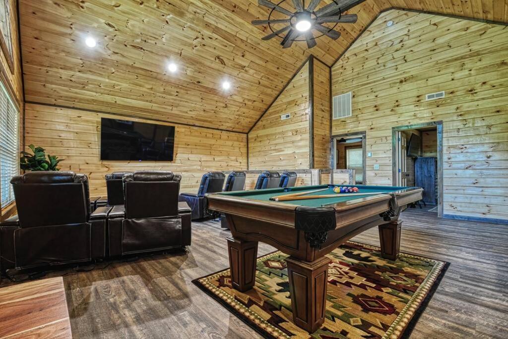 Adventure Retreat/Cabin/Pool+Hot Tub/Game Room+Theater Sevierville Εξωτερικό φωτογραφία