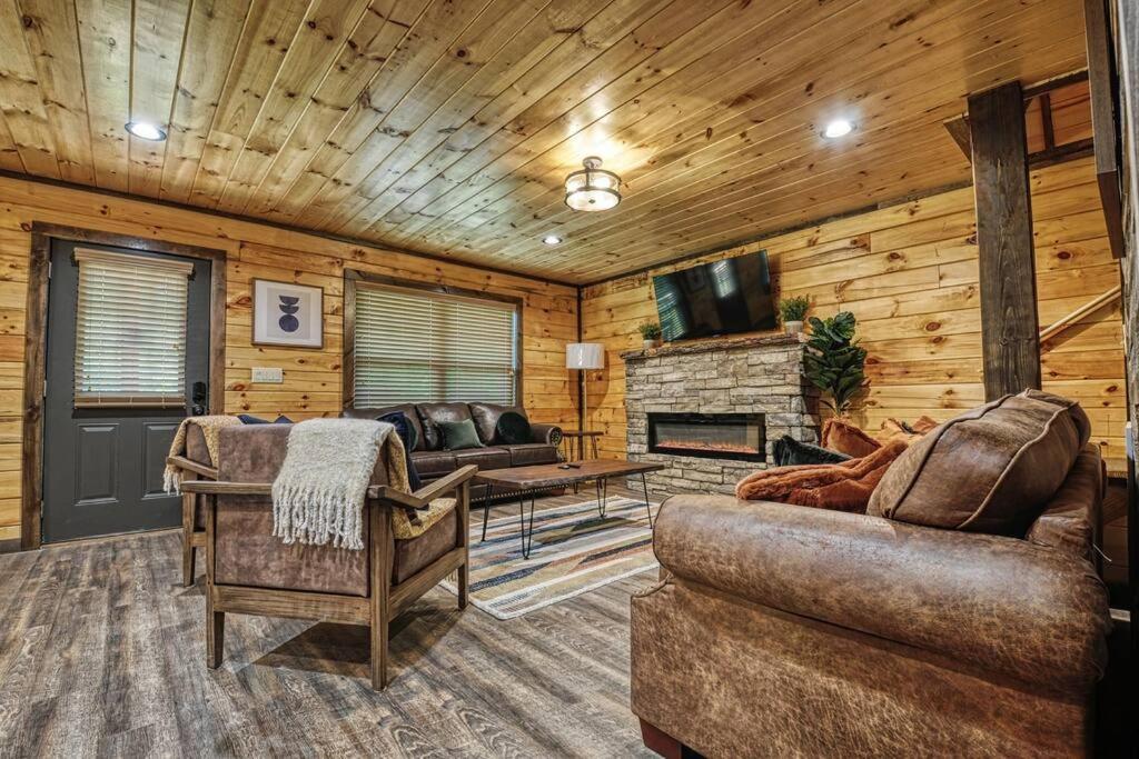 Adventure Retreat/Cabin/Pool+Hot Tub/Game Room+Theater Sevierville Εξωτερικό φωτογραφία