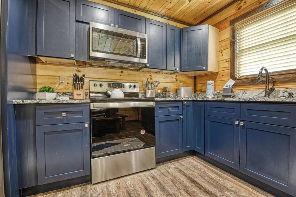 Adventure Retreat/Cabin/Pool+Hot Tub/Game Room+Theater Sevierville Εξωτερικό φωτογραφία