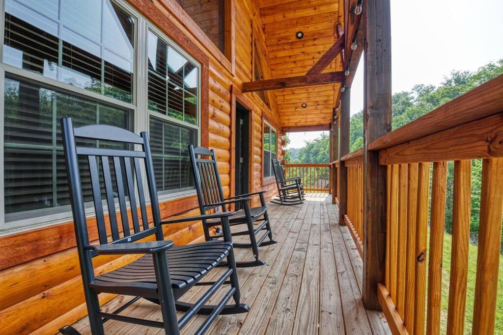 Adventure Retreat/Cabin/Pool+Hot Tub/Game Room+Theater Sevierville Εξωτερικό φωτογραφία