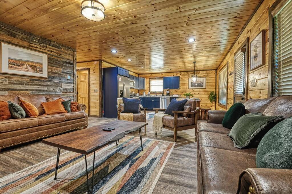 Adventure Retreat/Cabin/Pool+Hot Tub/Game Room+Theater Sevierville Εξωτερικό φωτογραφία