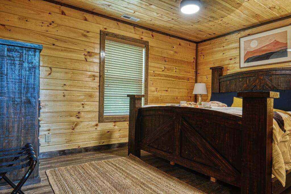 Adventure Retreat/Cabin/Pool+Hot Tub/Game Room+Theater Sevierville Εξωτερικό φωτογραφία