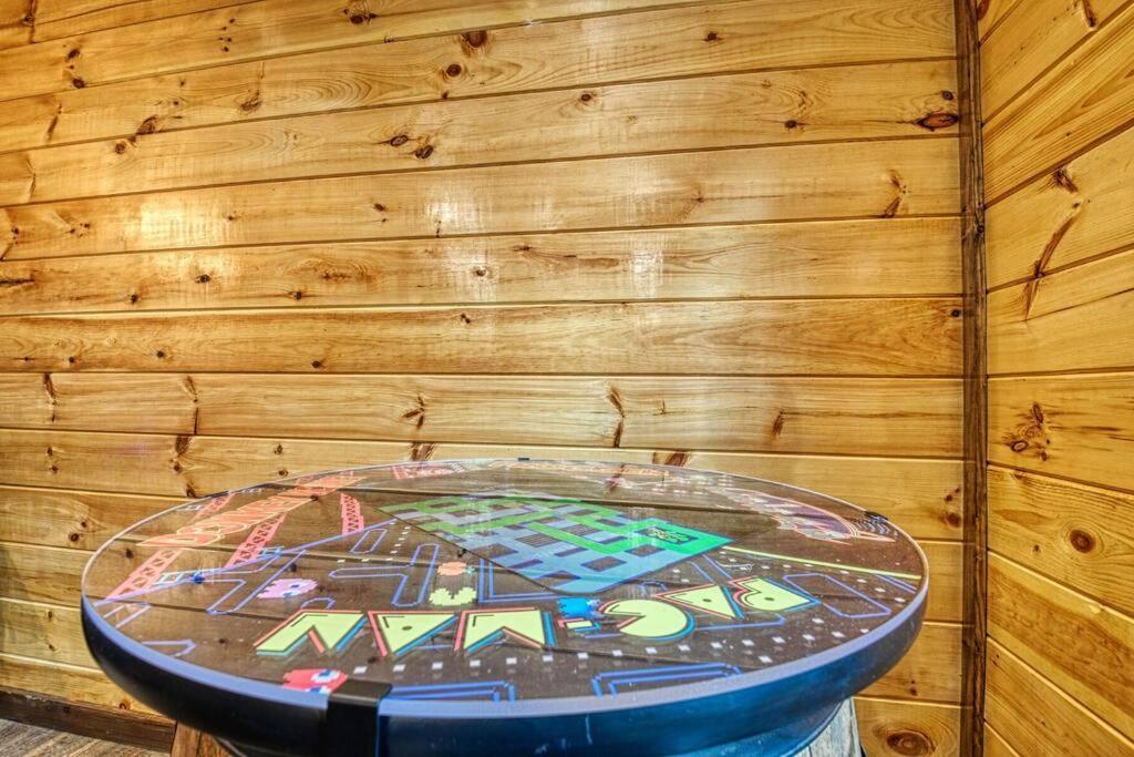 Adventure Retreat/Cabin/Pool+Hot Tub/Game Room+Theater Sevierville Εξωτερικό φωτογραφία