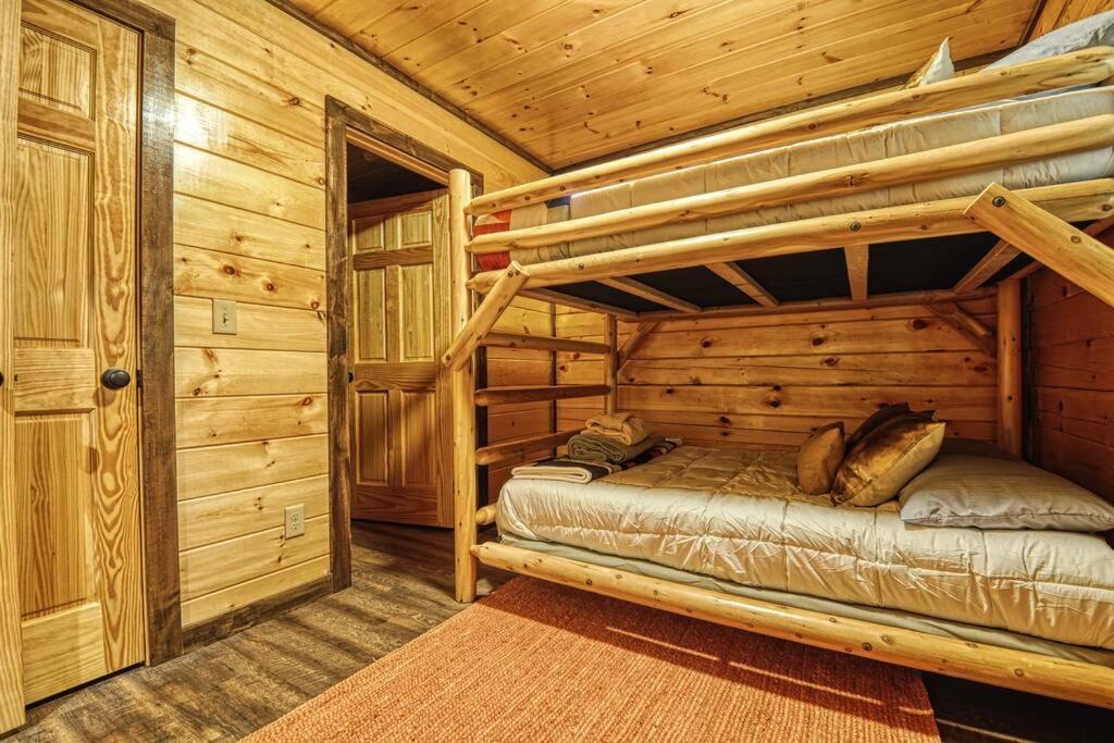 Adventure Retreat/Cabin/Pool+Hot Tub/Game Room+Theater Sevierville Εξωτερικό φωτογραφία