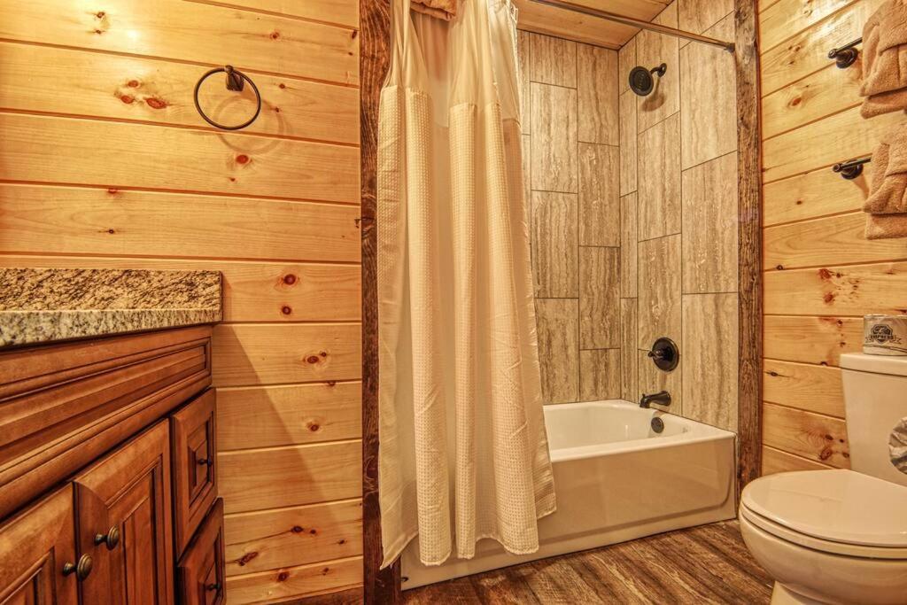 Adventure Retreat/Cabin/Pool+Hot Tub/Game Room+Theater Sevierville Εξωτερικό φωτογραφία