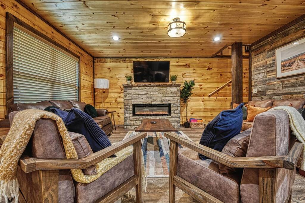 Adventure Retreat/Cabin/Pool+Hot Tub/Game Room+Theater Sevierville Εξωτερικό φωτογραφία