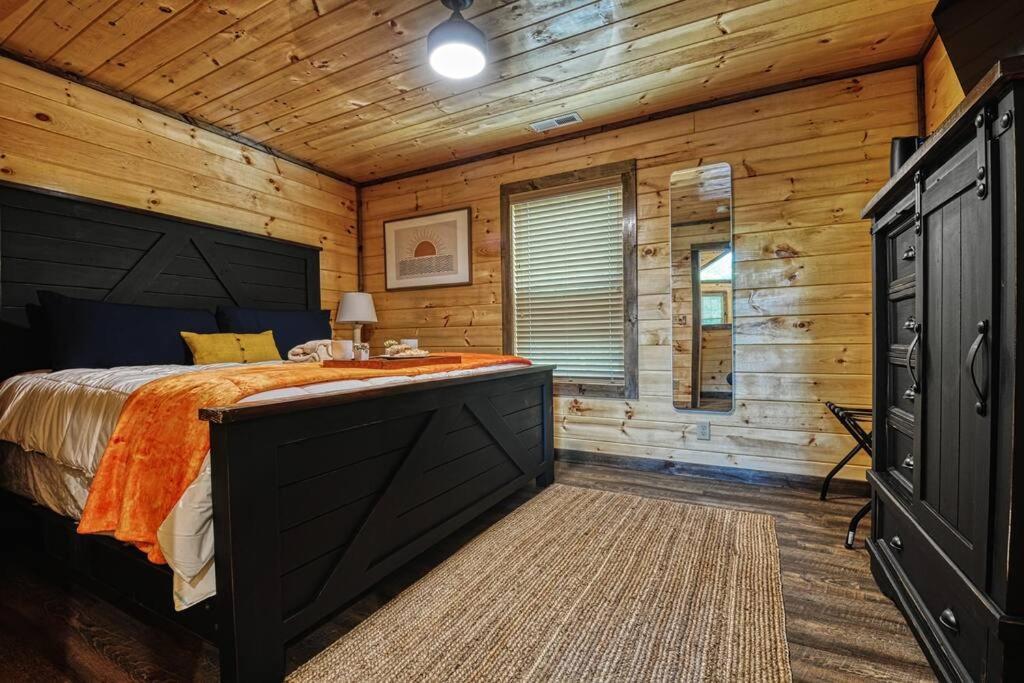 Adventure Retreat/Cabin/Pool+Hot Tub/Game Room+Theater Sevierville Εξωτερικό φωτογραφία